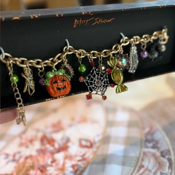 NEW Betsey Johnson Halloween  CHARM BRACELET (Spider, Pumpkin, Spiderweb, Candy) - Picture 10 of 13